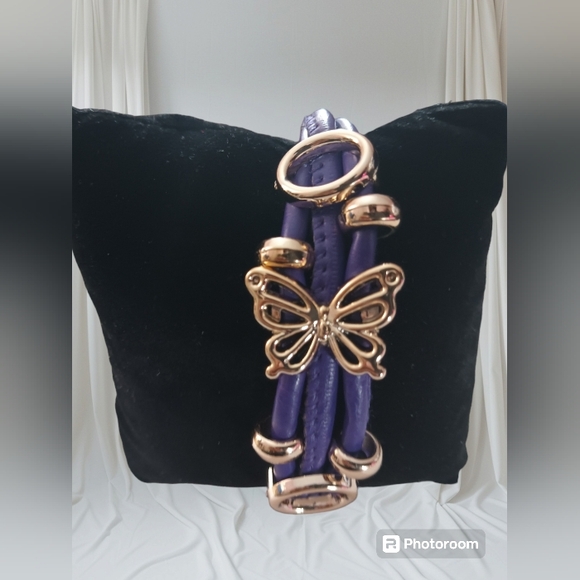Vintage Jewelry - Women's purple artificial leather bracelet with light gold tone butterfly